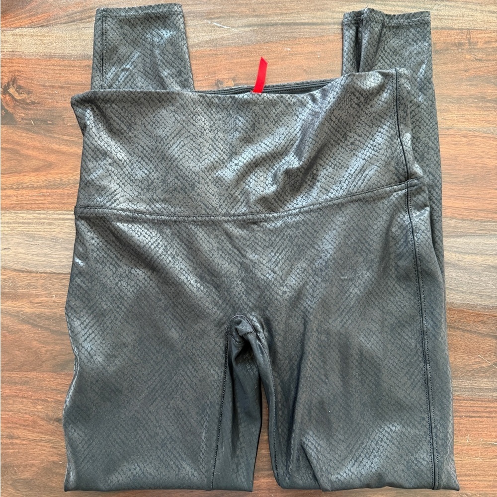 Spanx Black Faux Snake Print Leggings - Picture 4 of 4